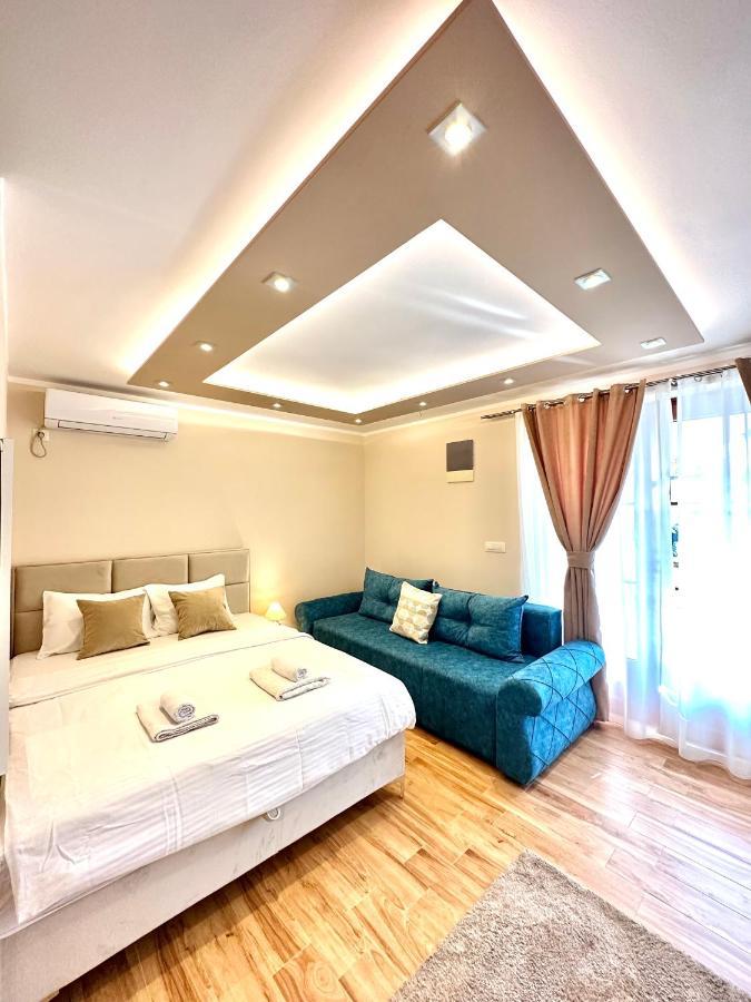 Apartment Blanca *